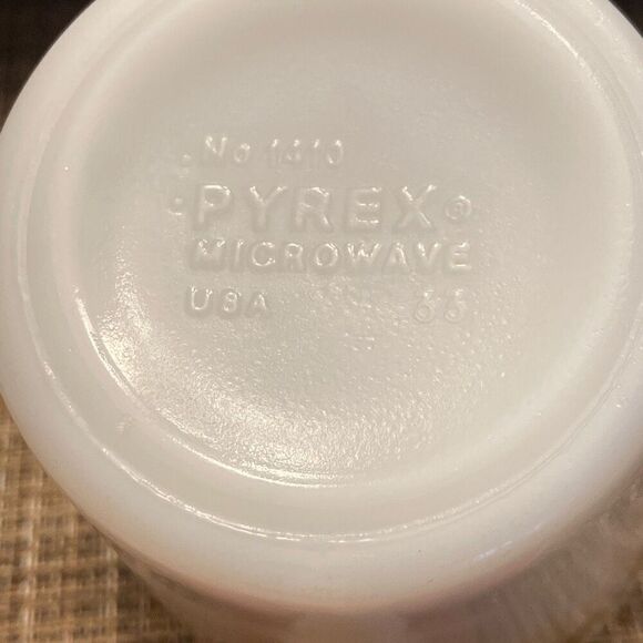 Vintage Pyrex Corning Corelle Butterfly Gold Milk Glass Coffee Cup Mug Made USA - Picture 8 of 10